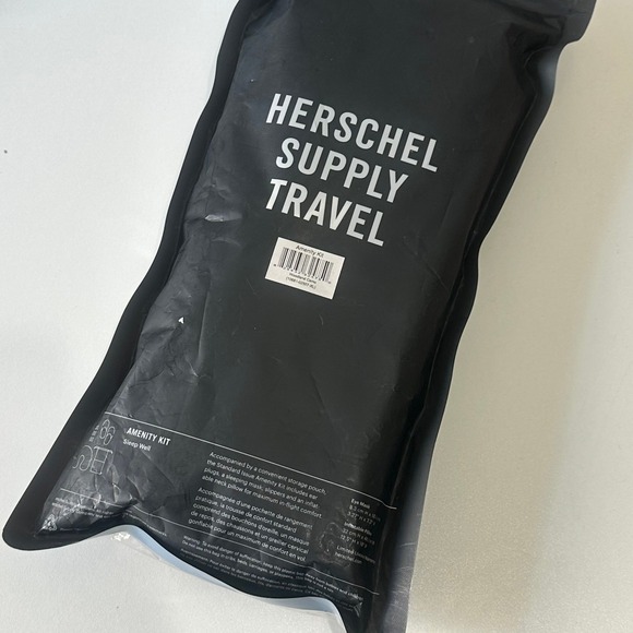 Herschel Supply Travel Amenity Kit Standard Issue Eye Mask Pillow Slippers L/XL - Picture 3 of 3